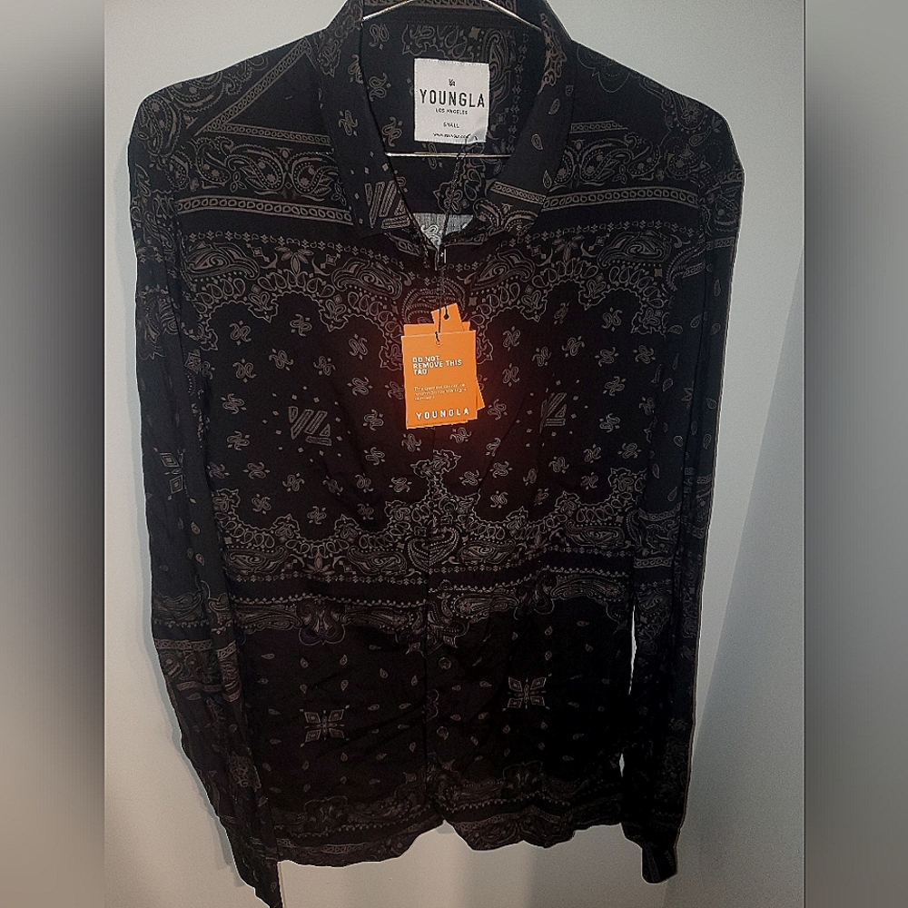 YoungLA Button Down Dress Shirt, Mens small, black.